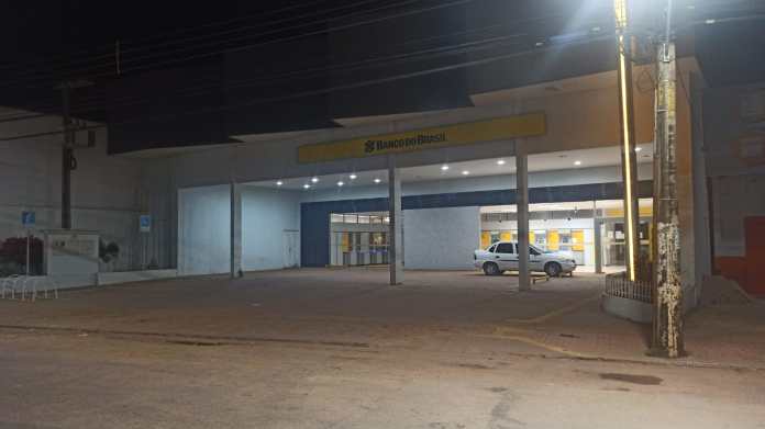 Criminosos roubam 2 milhões de reais de agência do Banco do Brasil em Rio Branco