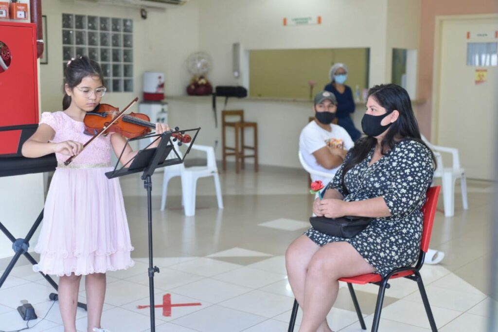 Hemoacre realiza ação em alusão ao Dia das Mães