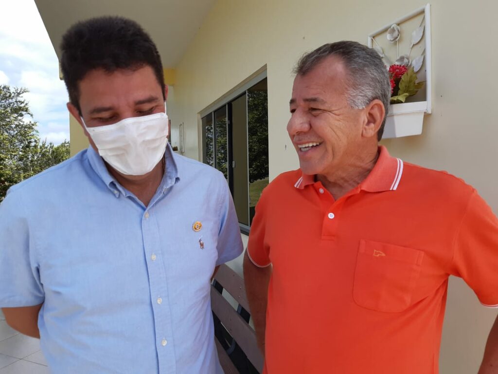 Gladson toma café com os Sales e sela paz: “ele veio atrás do MDB que tem voto”, diz Vagner