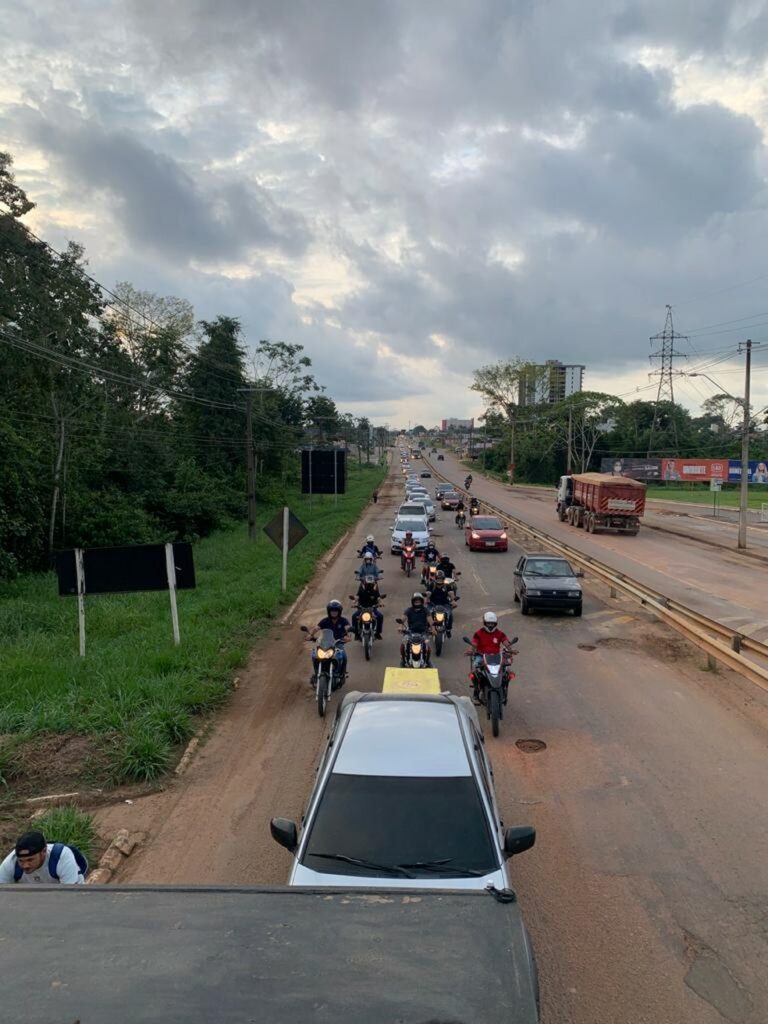 Militares fazem carreata e pedem reestruturação de carreira e realinhamento salarial no AC