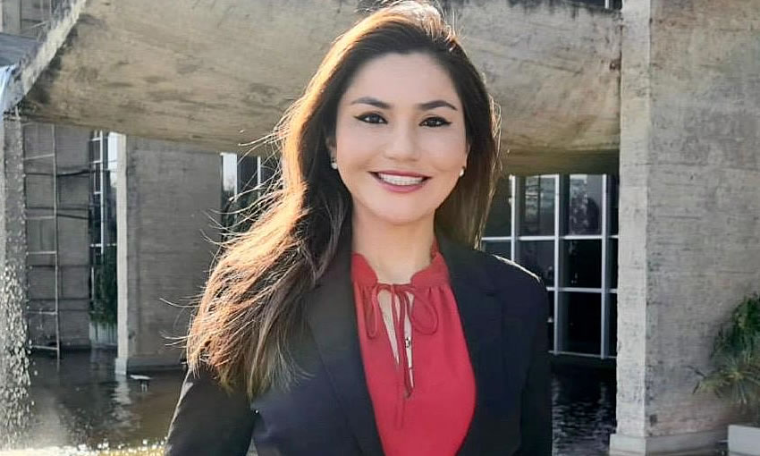 “A melhor maneira de combater a desinformação é com a informação. Votarei sim, pelo voto impresso ” diz Jéssica Sales