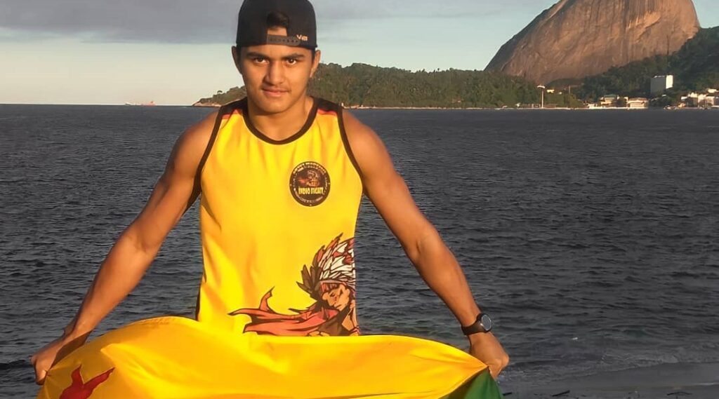 Ex-seringueiro, atleta acreano de 19 anos vence luta de boxe no Rio de Janeiro