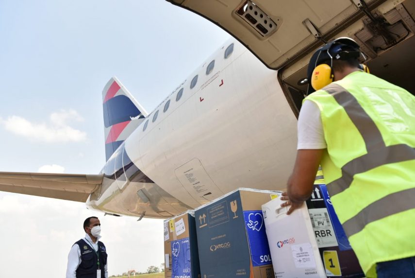 Acre recebe mais 33,2 mil doses de vacina contra a Covid-19