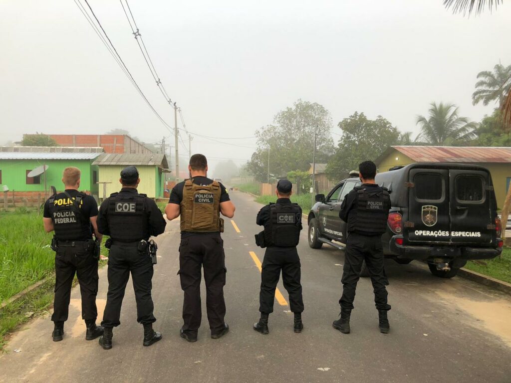 Polícia Federal prende 14 pessoas em Mâncio Lima por envolvimento no tráfico de drogas