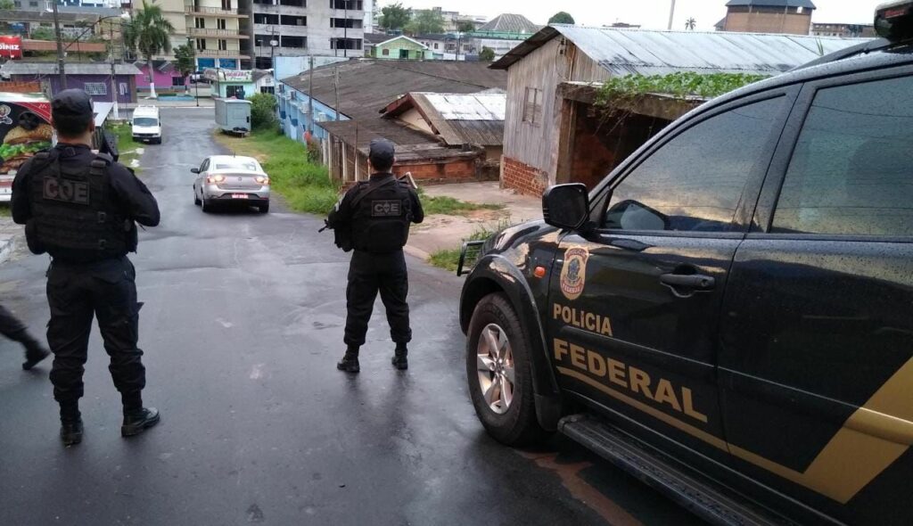 PF deflagra operação em Cruzeiro do Sul e Mâncio Lima; servidor do MP está entre os investigados