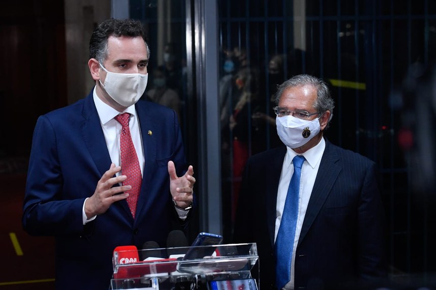 Pacheco: “Nossos inimigos deveriam ser o preço do feijão, da luz e da gasolina”