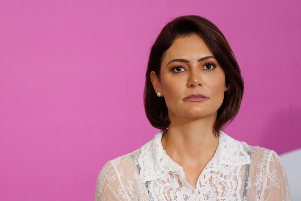 MPF decide apurar suposta atuação de Michelle Bolsonaro para favorecer amigos com empréstimos da Caixa, diz revista