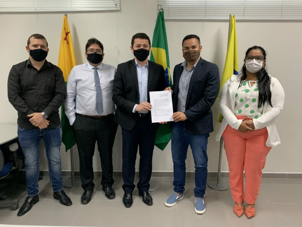 Estado e Banco do Brasil assinam convênio para abertura de contas de apenados no Instituto de Administração Penitenciária do Acre