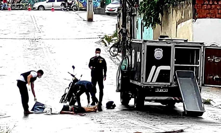 Bombeiro aposentado tem cabeça esmagada em acidente de trânsito na Capital