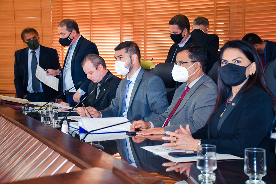 Aleac aprova projetos de autoria parlamentar e do Executivo