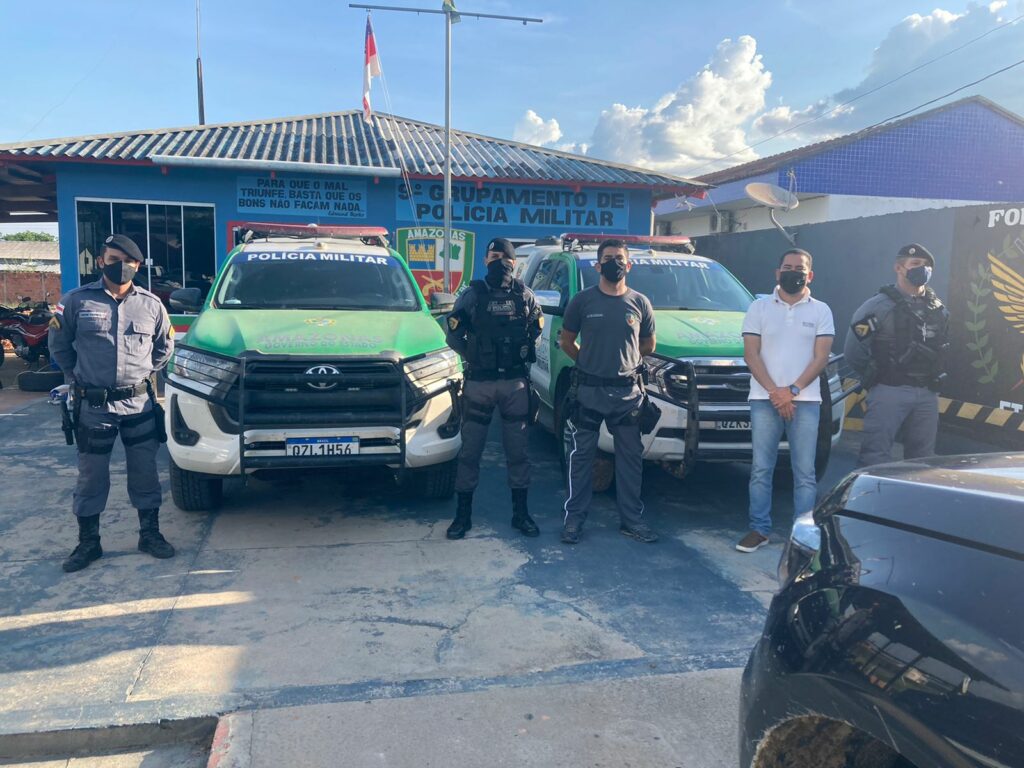 Prefeito Ordean Silva participa de ato de entrega de novas viaturas para o município de Guajará