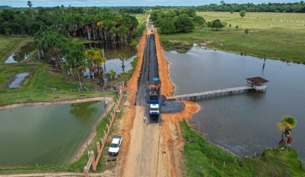 Cruzeiro do Sul: Estado fortalece agricultura familiar com avanço na abertura e recuperação de ramais