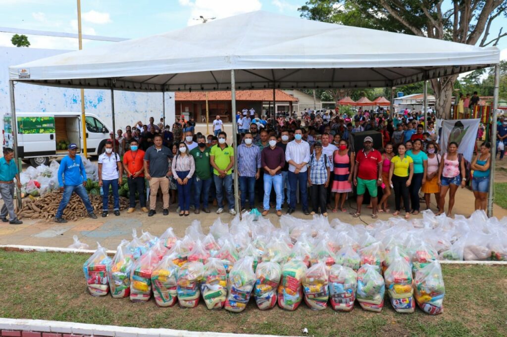 Carreta Ambiental realiza atendimentos a produtores rurais e movimenta a cena cultural de Assis Brasil