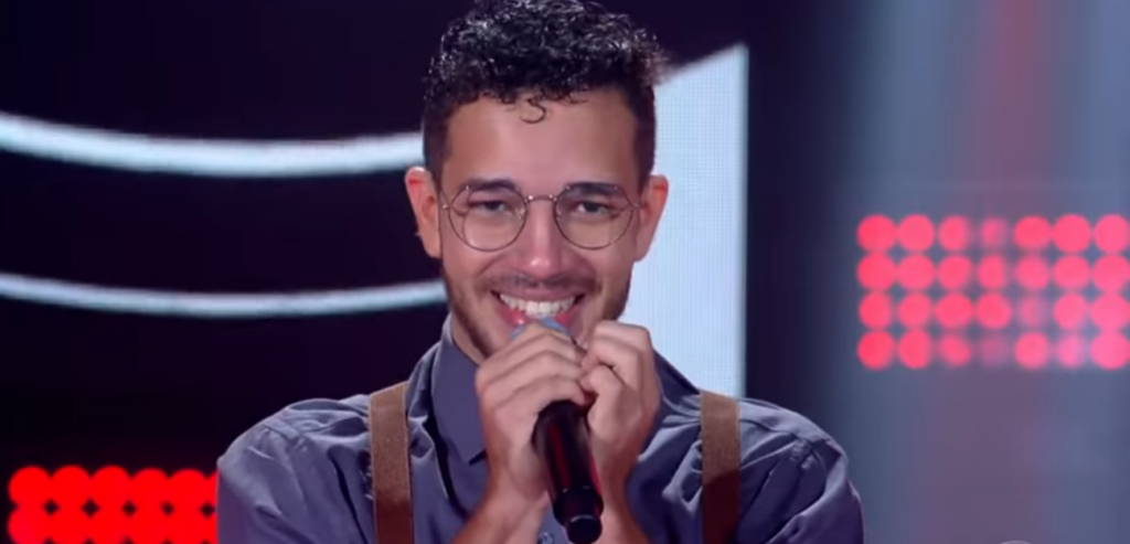 Cruzeirense encanta e se classifica para próxima fase no The Voice Brasil; assista