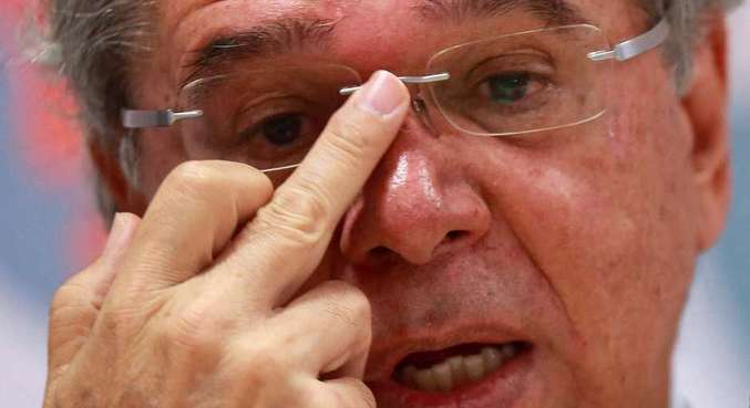 Guedes diz que Petrobras e Correios estão em risco e Eletrobras, condenada à irrelevância