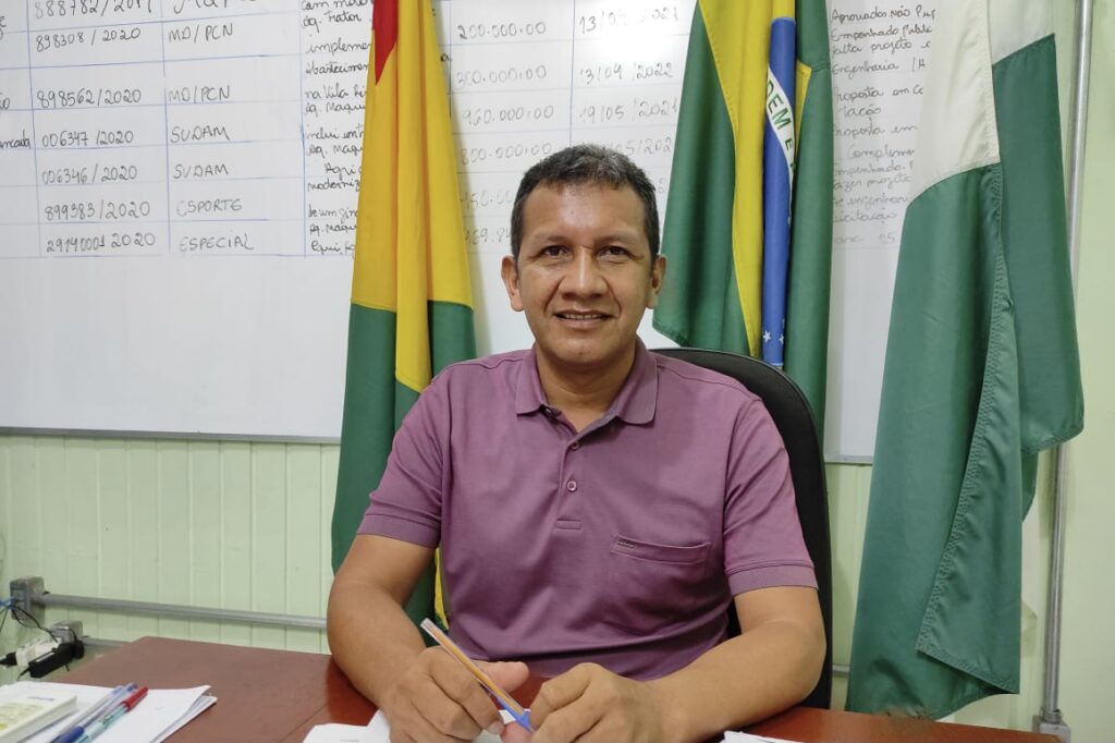 Prefeitura de Marechal Thaumaturgo paga abono de R$ 1.100,00 para servidores de apoio da educação