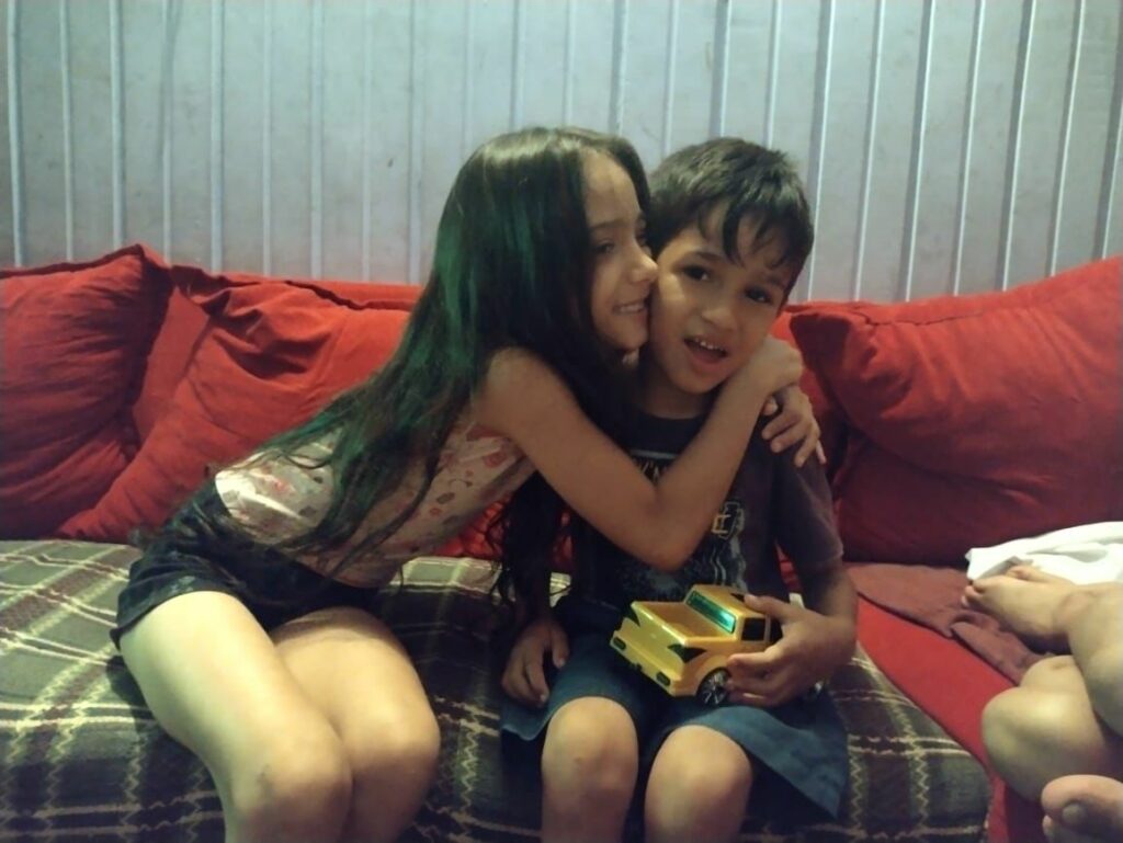 “Eu só não queria que ele ficasse sem presente”, disse menina de 8 anos, após pedir brinquedo para o irmão no Papai Noel dos Correios