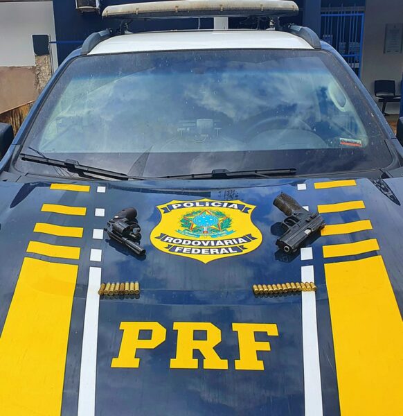 Irmãos são presos por porte ilegal de arma no Acre