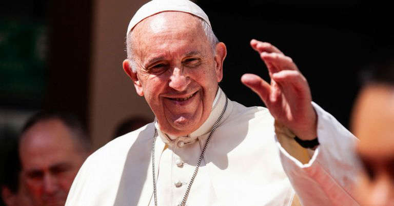 Papa Francisco revela 3 palavras para um casamento de sucesso e web reage em peso