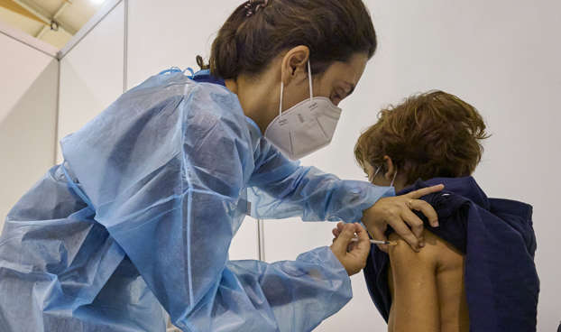 Ministério da Saúde adia decisão sobre vacinação infantil contra a covid para 5 de janeiro