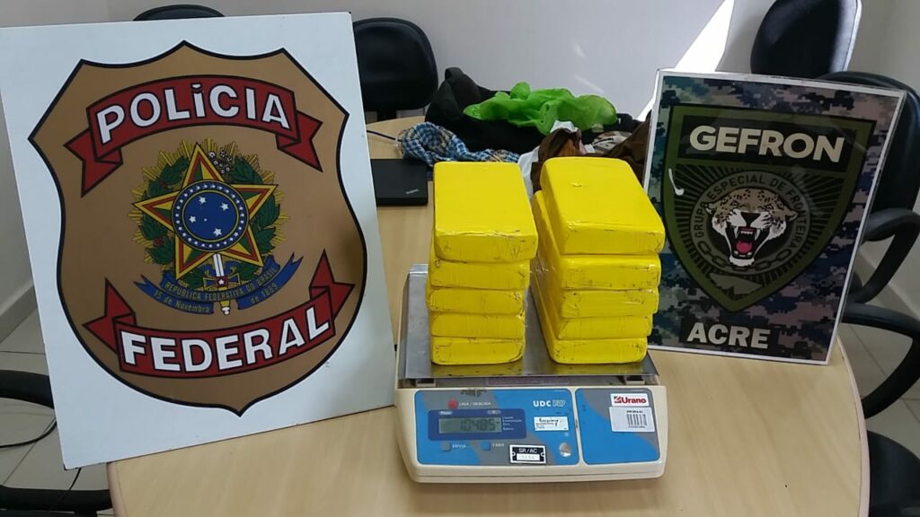 Operação policial apreende 10 quilos de cocaína saindo de Epitaciolândia com destino a Rio Branco
