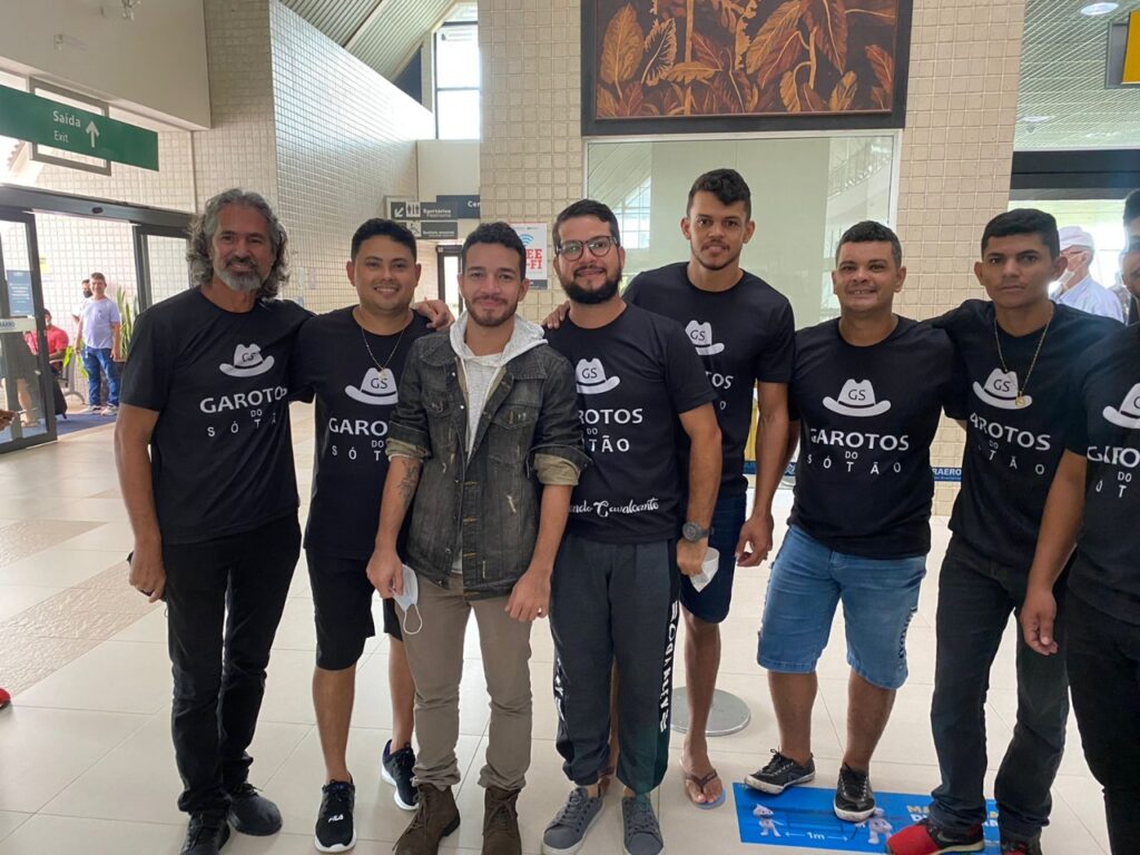 Gustavo Matias é recepcionado em Cruzeiro do Sul com carreata em viatura do Corpo de Bombeiros