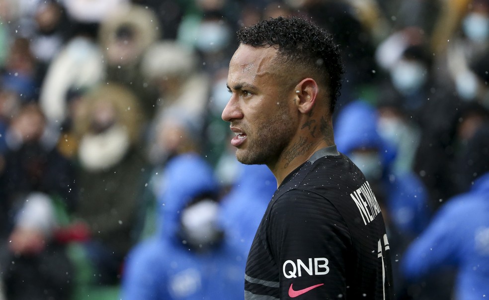 Neymar pode voltar a jogar pelo PSG só em fevereiro