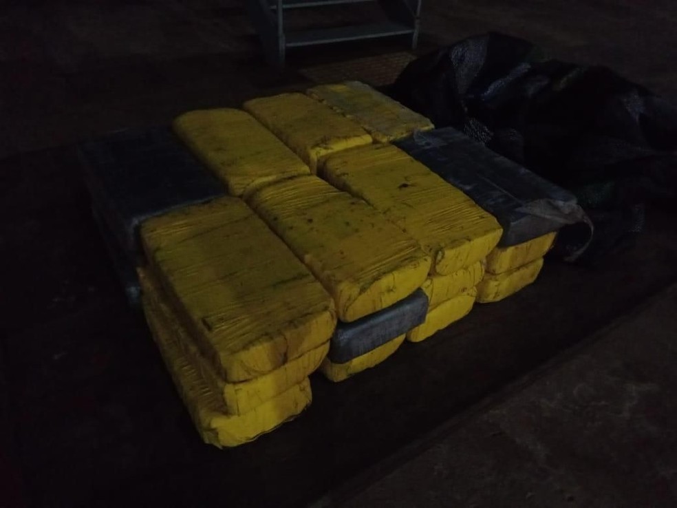 Homem é preso com 26 quilos de cocaína em rodovia do Acre