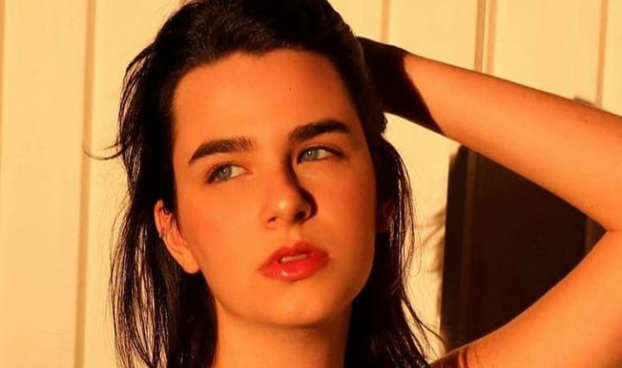 Modelo Valentina Boscardin, de 18 anos, morre de covid