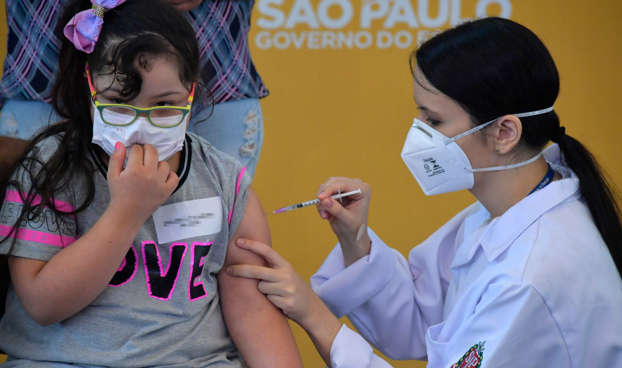 Brasil completa um ano de vacinação contra Covid-19