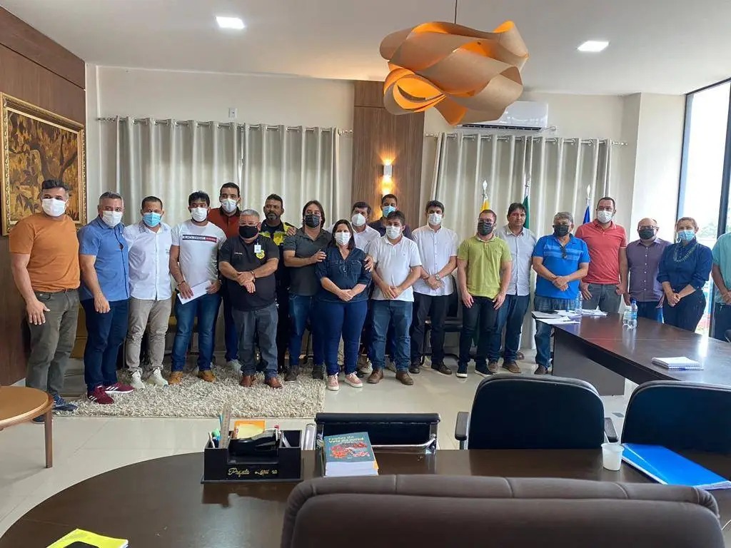 Lei que dava bonificação para agentes de trânsito por cada multa aplicada é suspensa em Cruzeiro do Sul