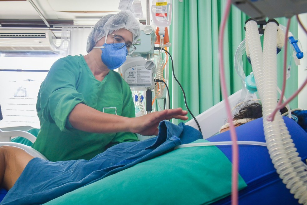 Idoso de 80 anos é nova vítima de Covid-19 no Acre; boletim notifica 302 novos casos e 371 em análise