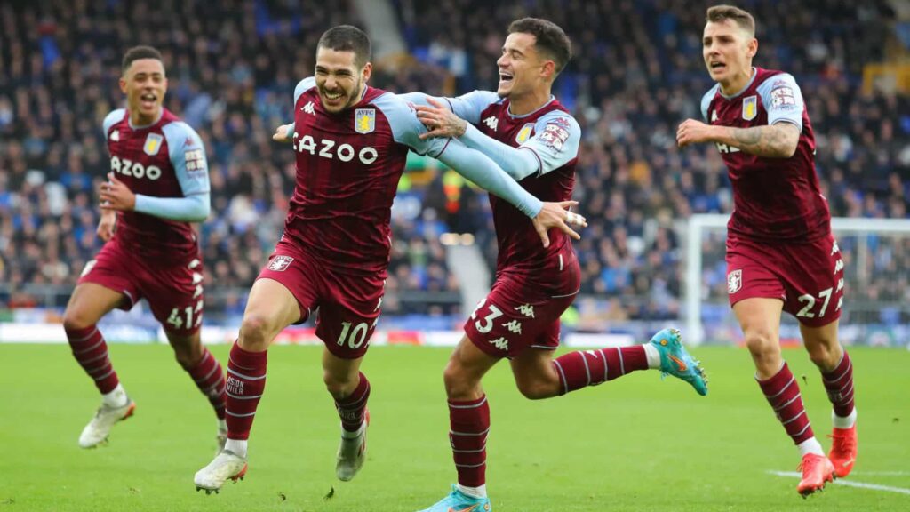 Coutinho é titular no Aston Villa e leva a melhor sobre o Everton de Richarlison