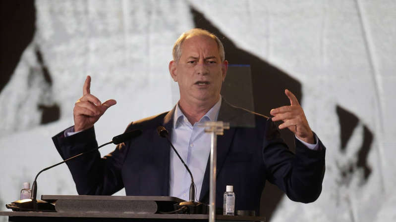Ciro: ‘Derrotar Bolsonaro é urgente, mas mais grave é o que pretendemos colocar no lugar’