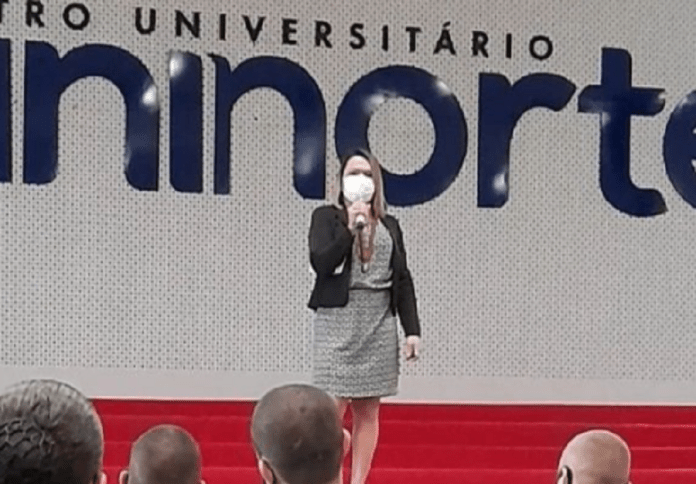 No Acre, mulher transexual dá palestra sobre abordagem policial à população LGBTQIA+ em curso de formação da PM - Jurua em Tempo