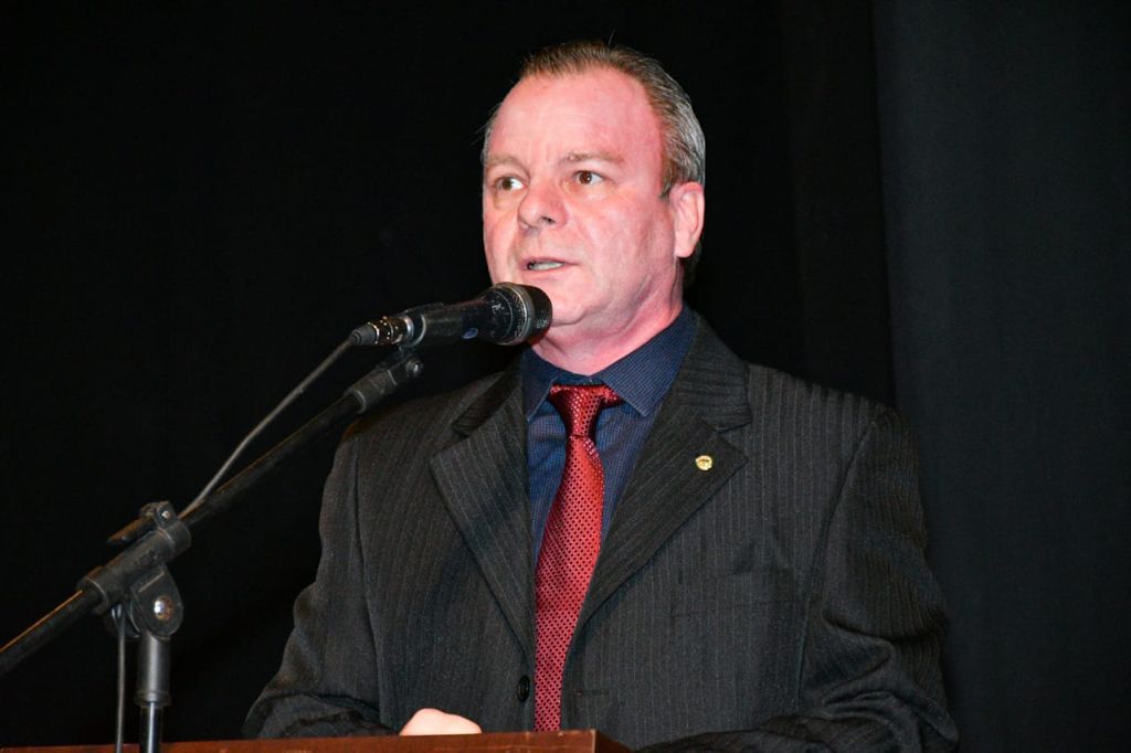 Pedro Longo homenageia mulheres e destaca participação delas na gestão de Gladson: “Estão à frente de secretarias importantes”