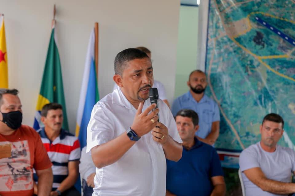 Cesár anuncia pagamento de março, e professores de Porto Walter irão receber salário com reajuste do Piso Nacional