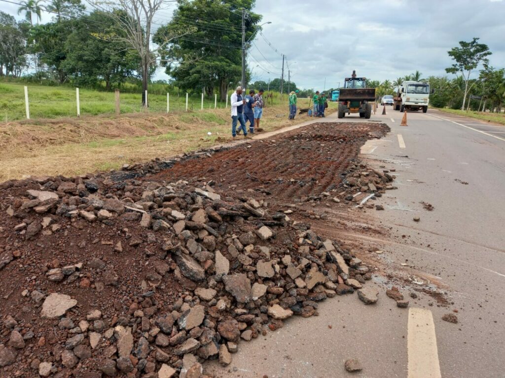 Governo realiza operação tapa-buraco nos pontos críticos da estrada AC-40