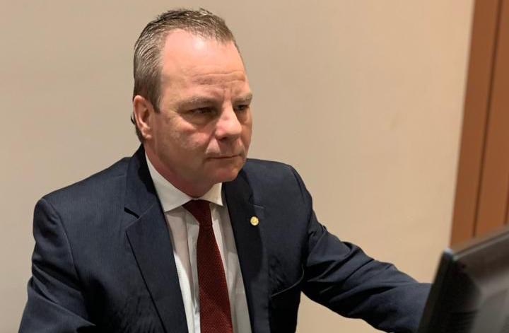 Pedro Longo cria projeto que possibilita atuação por tempo integral de fisioterapeutas em UTIs e CTIs do AC