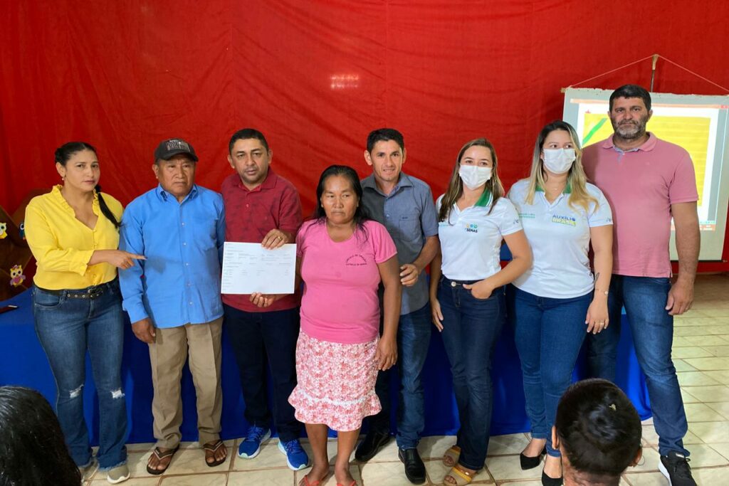 Prefeitura entrega mais 60 folhas de pagamento do Auxílio Brasil para famílias em Porto Walter