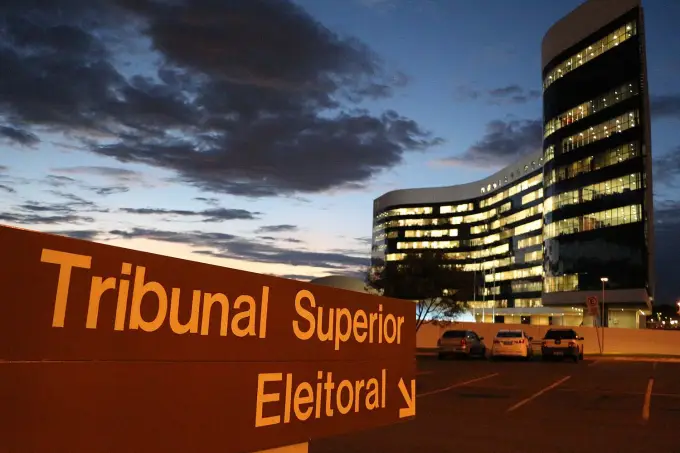 TSE espera receber 100 mil denúncias de notícias falsas nas eleições