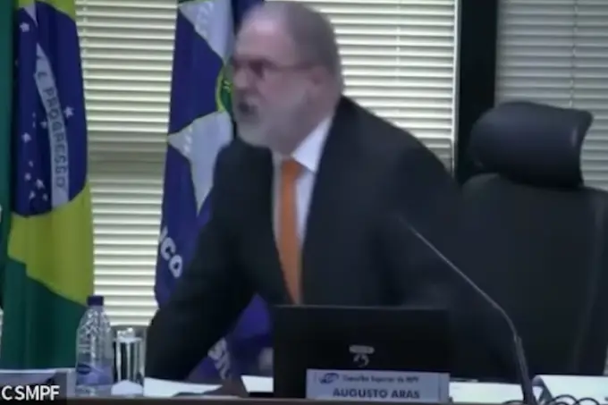 Vídeo: Aras quase sai no braço com procurador em reunião do MPF