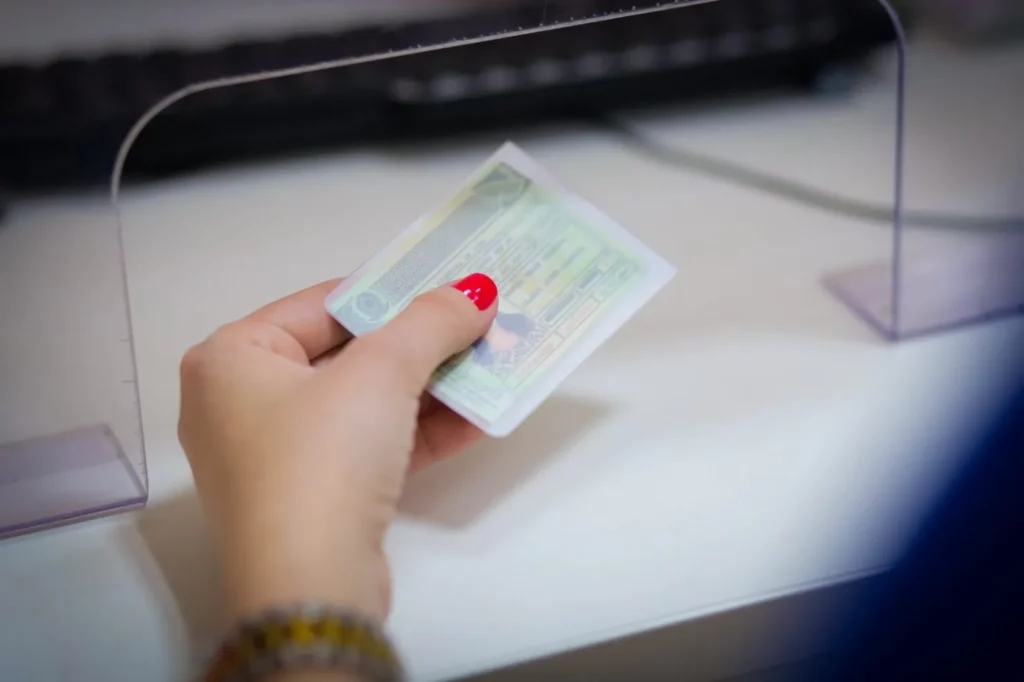 Novo modelo da CNH começa a ser emitido a partir desta quarta-feira (1°)