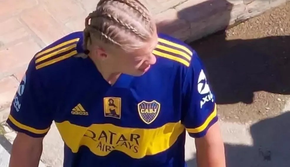 Depois do Flamengo, Haaland veste a camisa do Boca Juniors nas férias