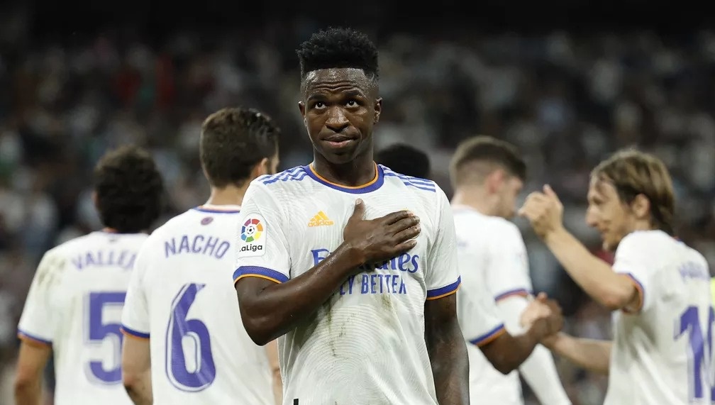Real Madrid faz proposta e fica próximo de acertar renovação de contrato de Vini Jr.