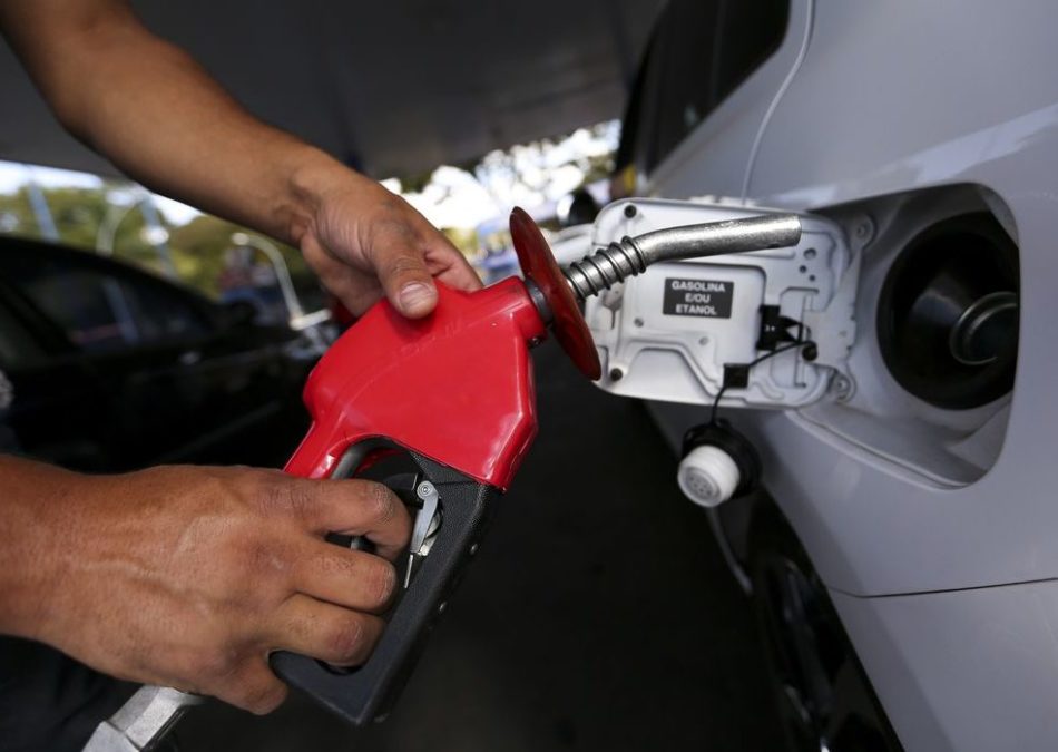 Governo quer compensar estados para reduzir ICMS sobre combustível