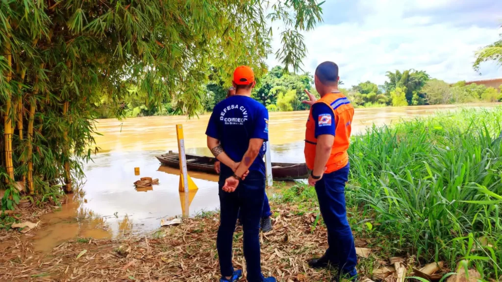 Repiquete histórico faz Rio Acre subir 4 metros em 1 dia e preocupa Defesa Civil