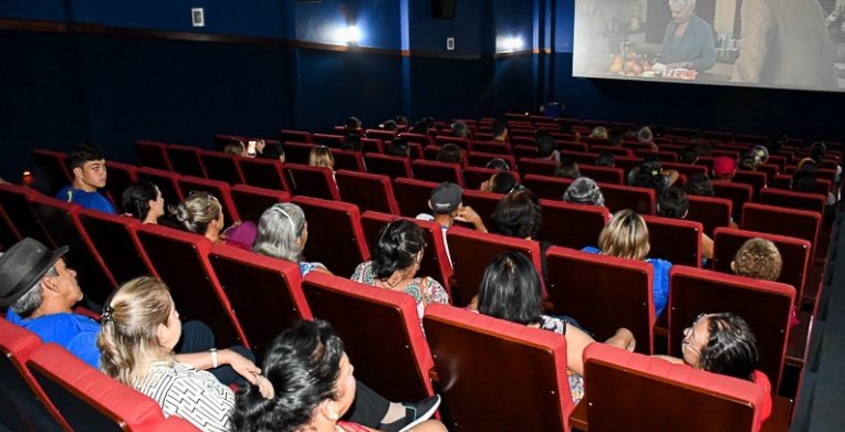 Após ajustes técnicos, Cine Romeu volta a funcionar em Cruzeiro do Sul