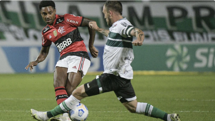 Flamengo e Coritiba jogam em Brasília de olho no G6 do Brasileirão