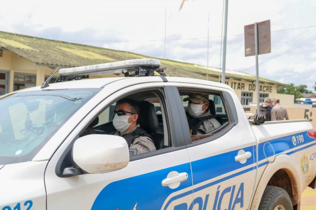 Em Mâncio Lima, homem leva facada após chamar primo de “corno”